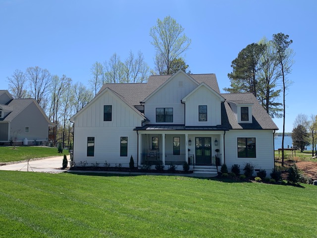 House Wash, Deck Cleaning, and Gutter Cleaning in Mooresville, NC